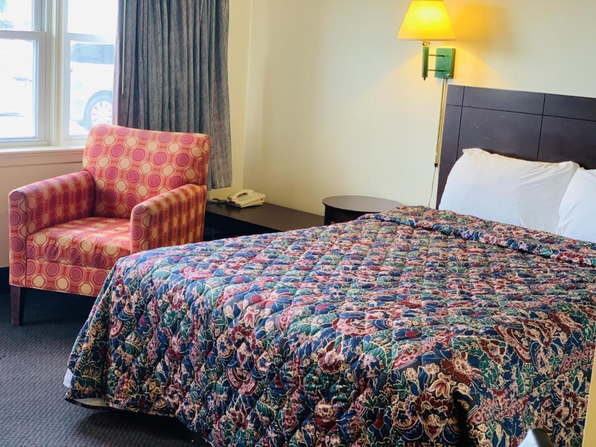 Express Inn Lakehurst Bagian luar foto