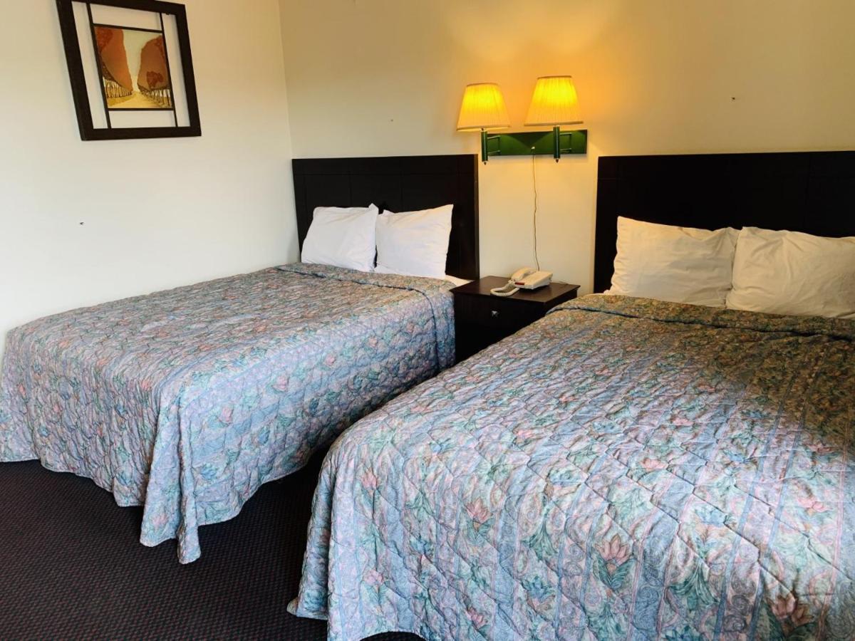 Express Inn Lakehurst Bagian luar foto