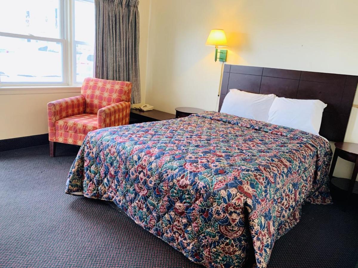 Express Inn Lakehurst Bagian luar foto