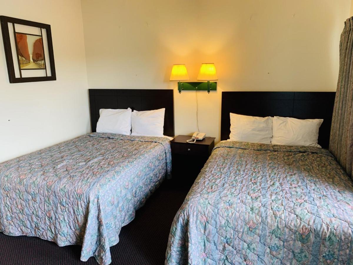 Express Inn Lakehurst Bagian luar foto